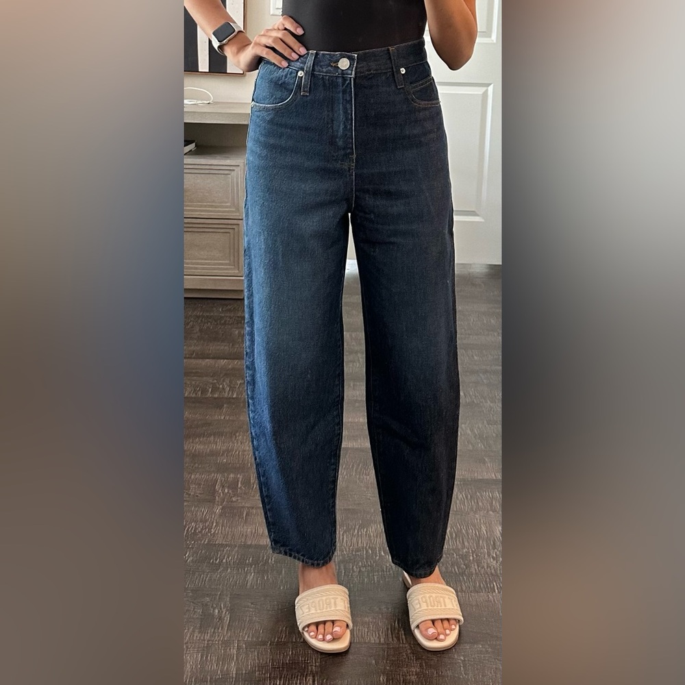 FRAME Le Ultra High Rise Barrel Jean size 25